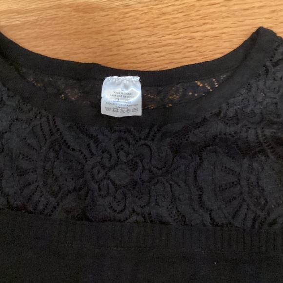 Large Black Lace Sweater - Picture 2 of 4